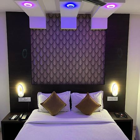 The Porch Inn Hotel/Service Apartments Bangalore Esterno foto
