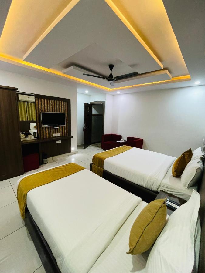 The Porch Inn Hotel/Service Apartments Bangalore Esterno foto