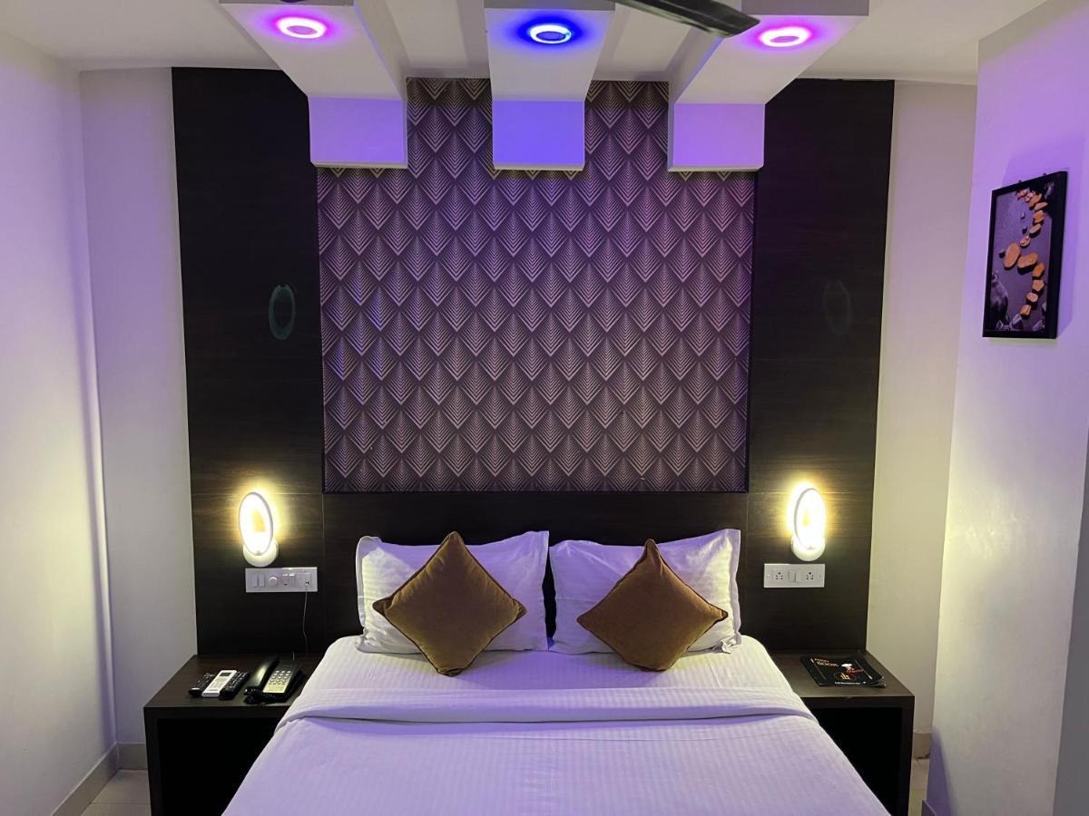 The Porch Inn Hotel/Service Apartments Bangalore Esterno foto