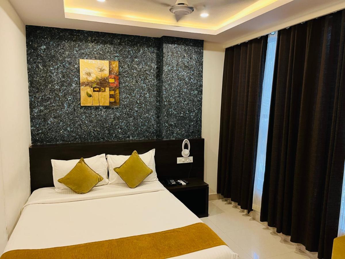 The Porch Inn Hotel/Service Apartments Bangalore Esterno foto