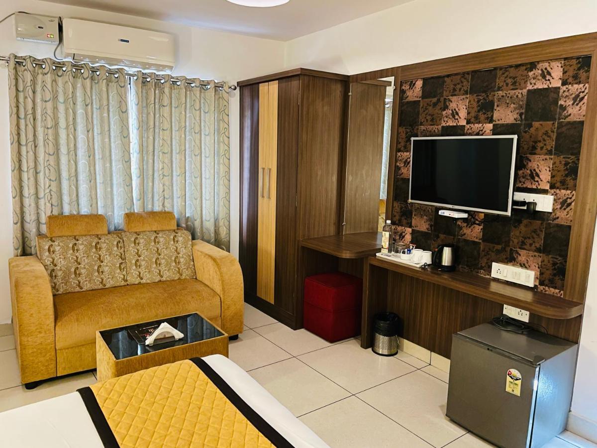The Porch Inn Hotel/Service Apartments Bangalore Esterno foto
