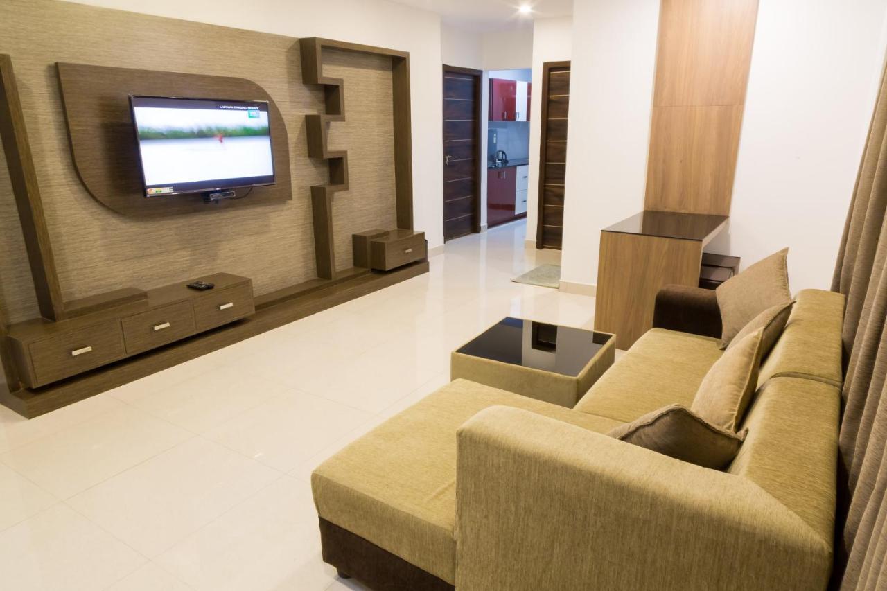 The Porch Inn Hotel/Service Apartments Bangalore Esterno foto