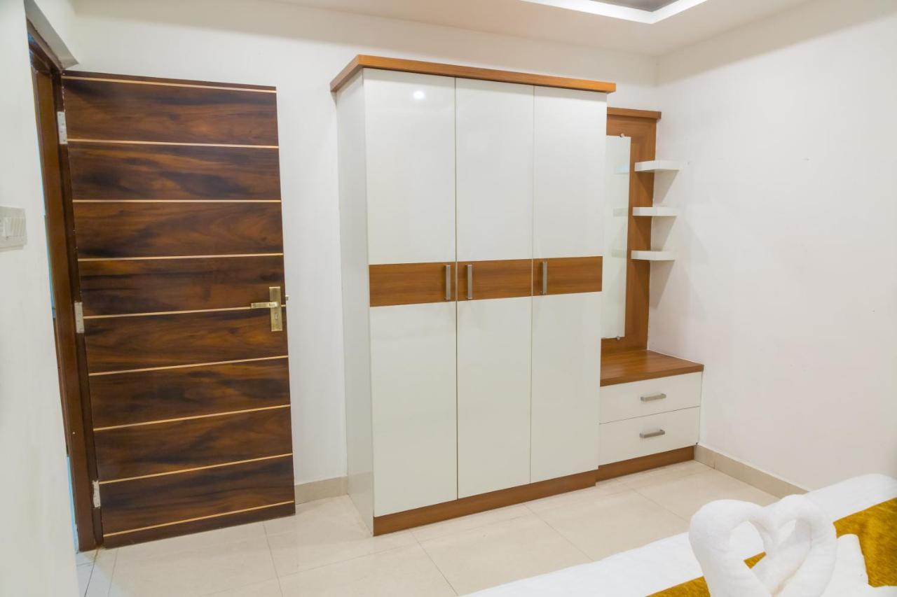The Porch Inn Hotel/Service Apartments Bangalore Esterno foto