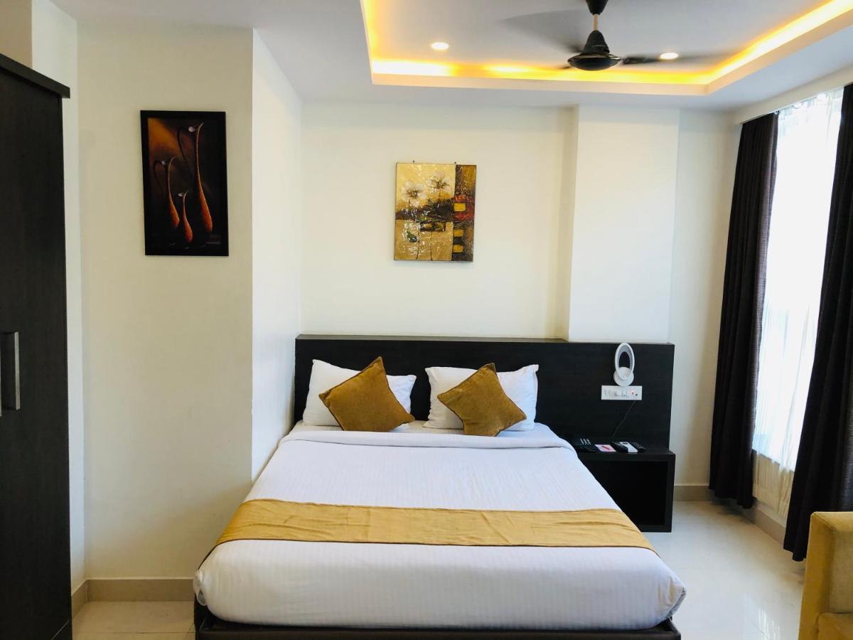 The Porch Inn Hotel/Service Apartments Bangalore Esterno foto
