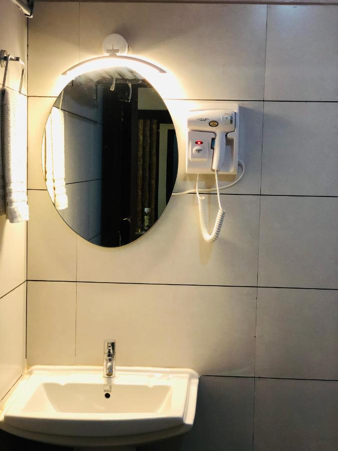 The Porch Inn Hotel/Service Apartments Bangalore Esterno foto