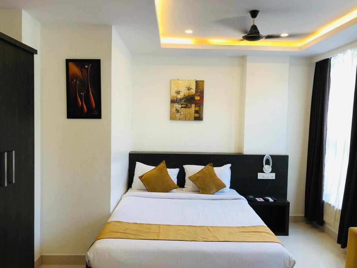 The Porch Inn Hotel/Service Apartments Bangalore Esterno foto